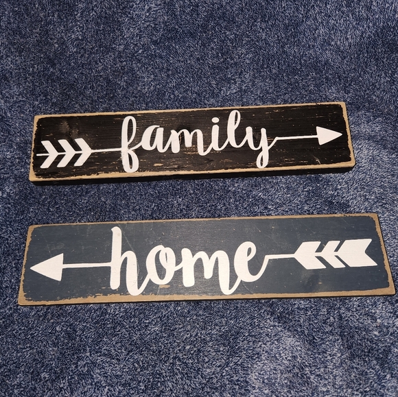 not sure Other - Family & home wood signs